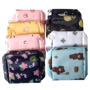 pochette carrée multifonctionnelle avec motifs variés