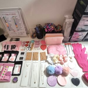 Grand Scoop Saint-Valentin avec 65 accessoires féminins