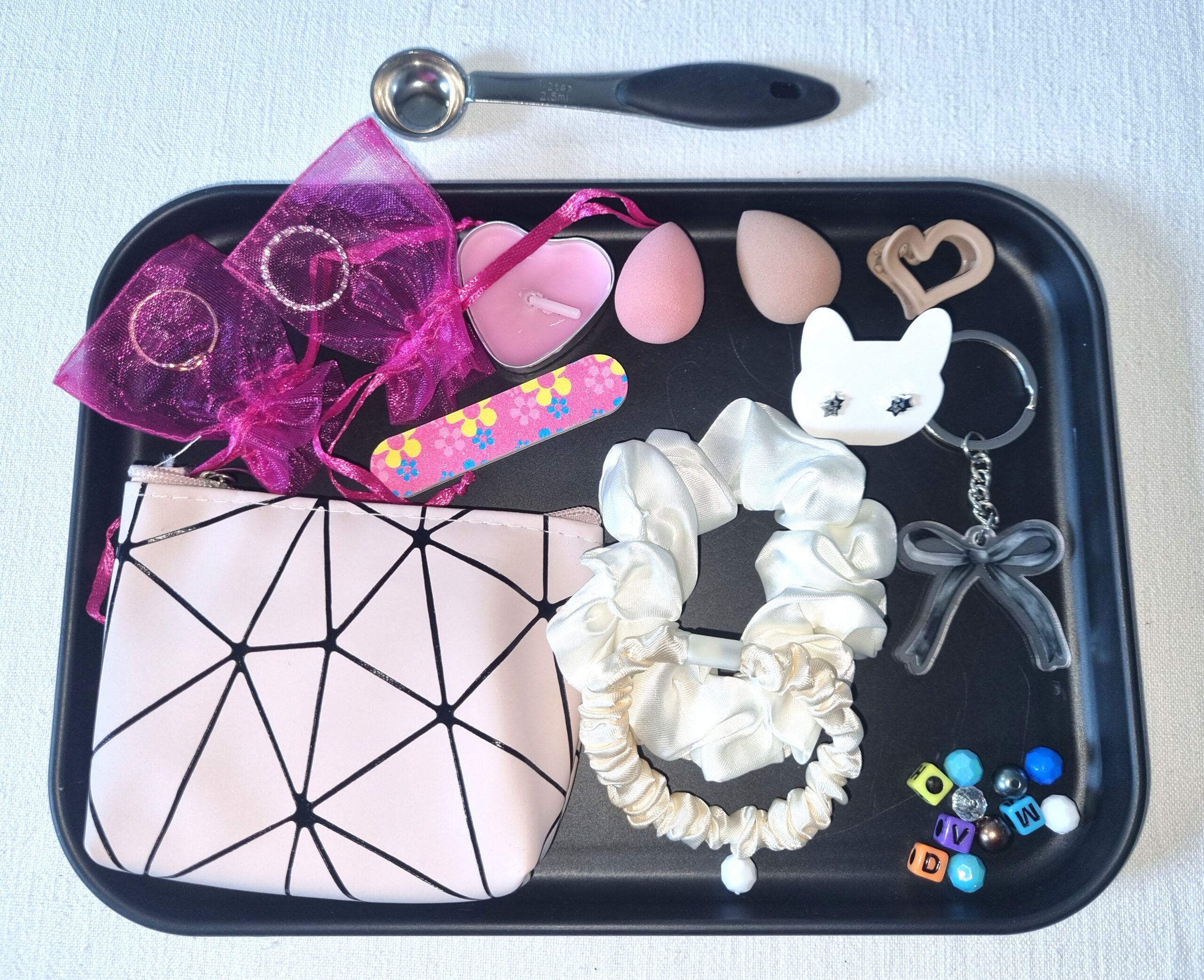 Exemple de petit scoop basic - Petits accessoires femme- idée cadeau à moins de 5€