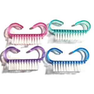 Petite brosse à ongles colorée avec poignée ergonomique